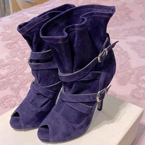 PURPLE SUEDE ANKLE BOOTS SIZE 7 “Lovely People “open toes,heels-4.5 “